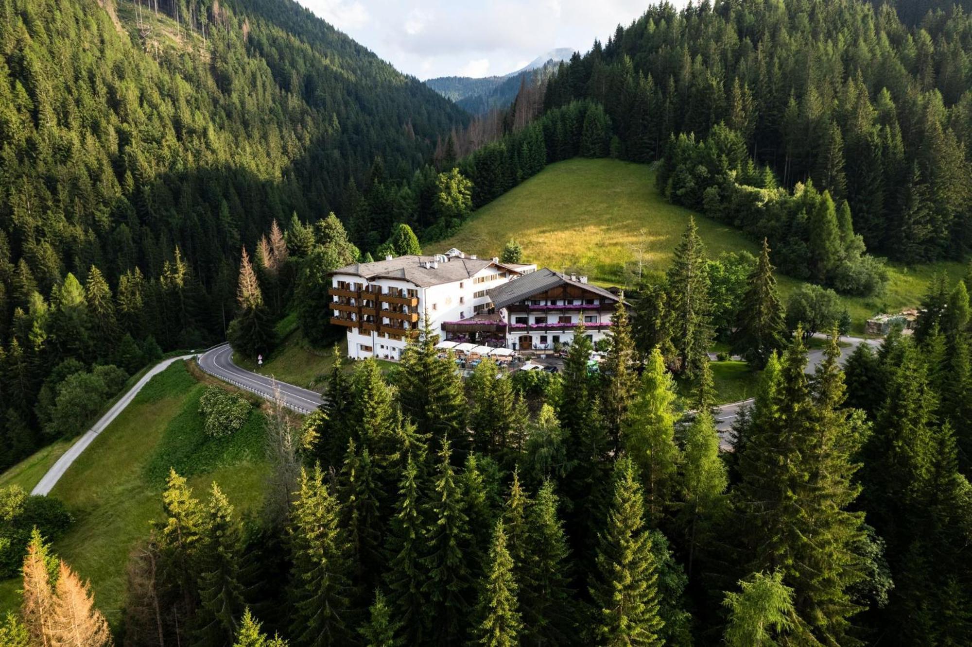 Ganischgerhof Mountain Resort & Spa 노바포넨테 외부 사진